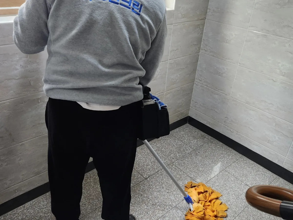 청양군 남양면 건물 복도·대기 동선 야간 위생청소 사례 - 행진크린