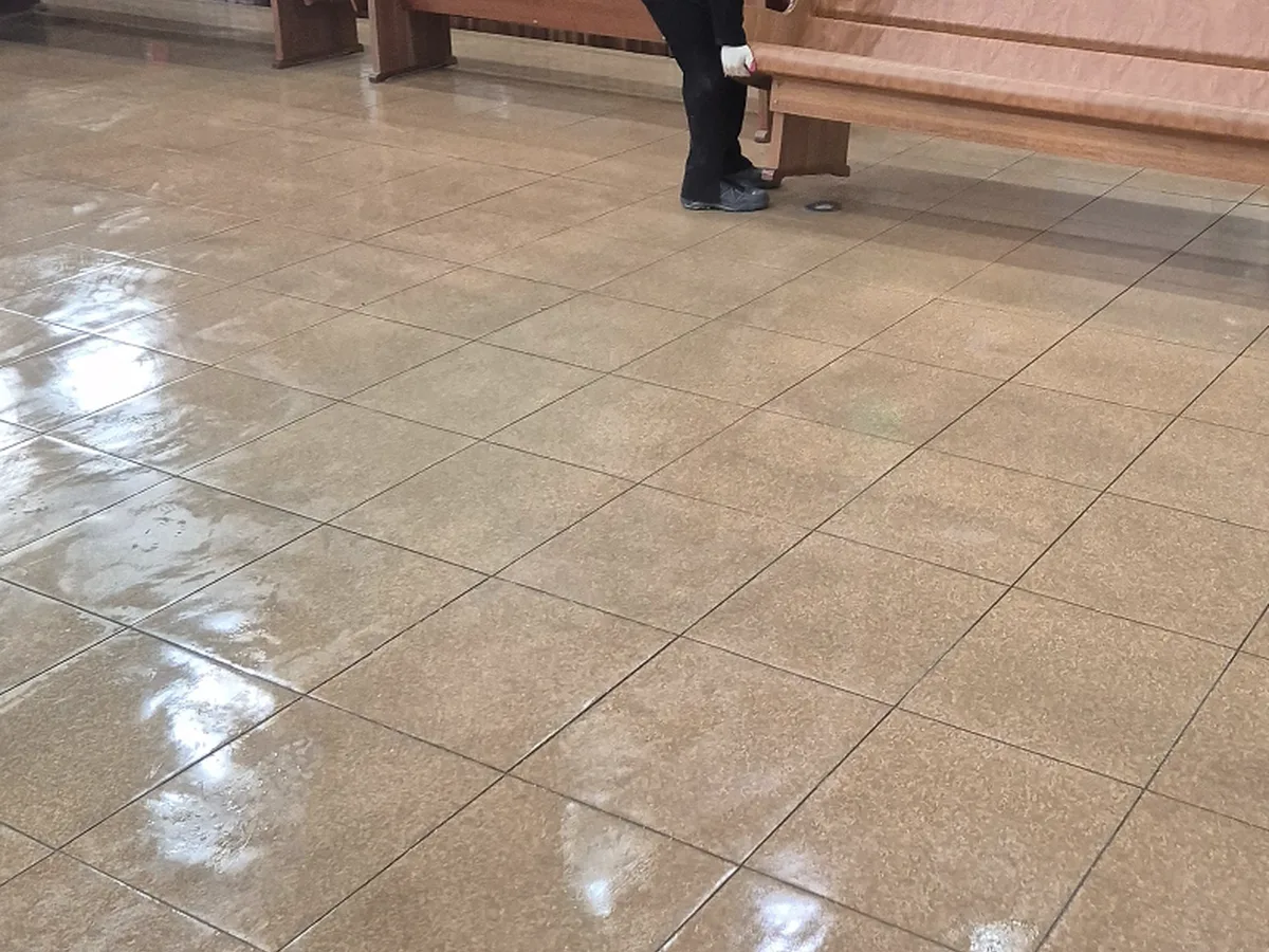 보령시 동대동 예배당 방송실 장비 주변 정밀 위생청소 사례 - 행진크린