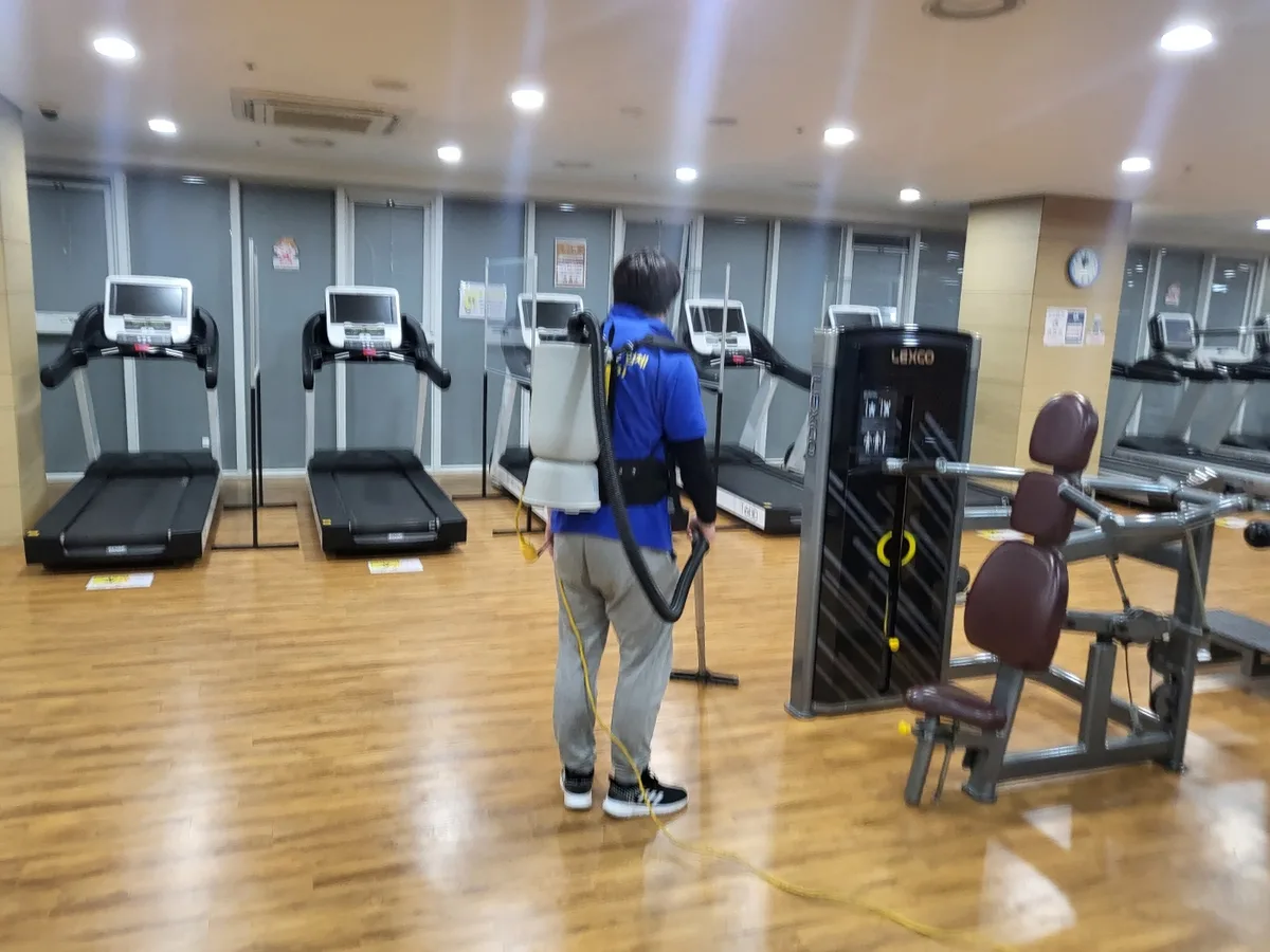 청양군 목면 헬스장 샤워실 장비 주변 정밀 위생청소 사례 - 행진크린