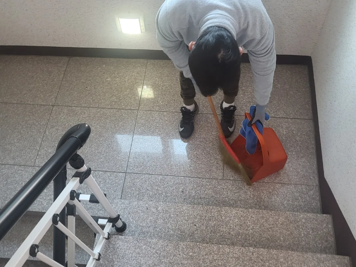 금산군 금성면 빌라 공동현관 장비 주변 정밀 위생청소 사례 - 행진크린